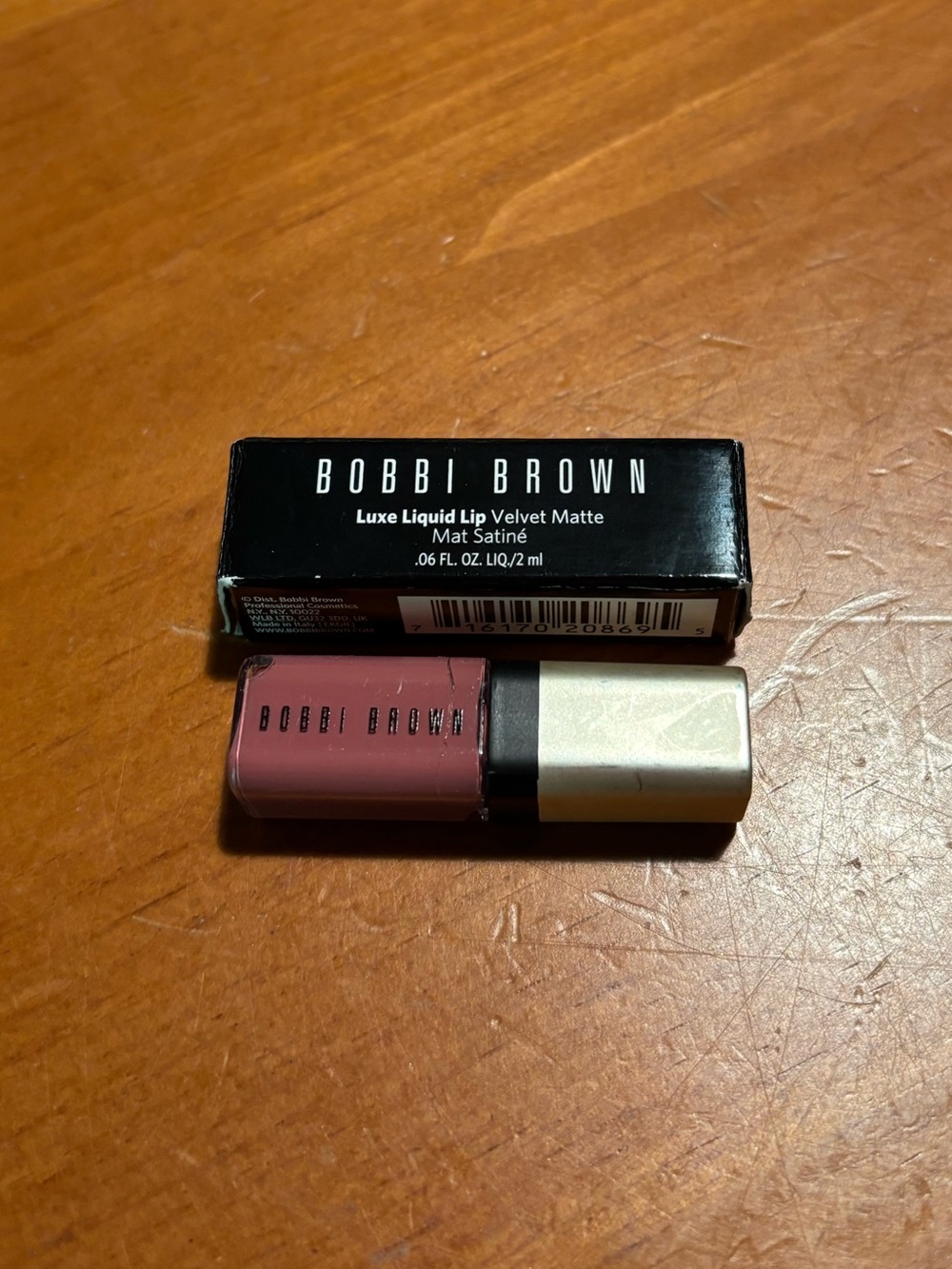 Bobbi Brown Luxe Liquid Lip Double Bare - Picture 3 of 10